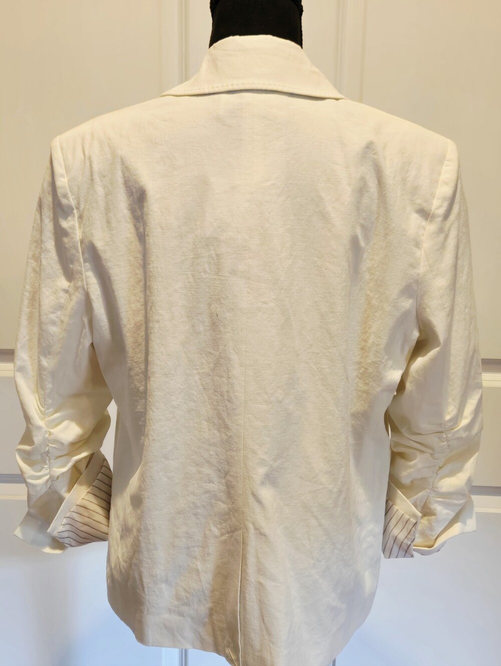 CENTRAL PARK WEST NEW YORK  NWT Blazer White Scrunched Sleeves Sz Sm - Picture 5 of 11